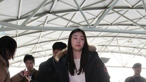 [포토] 김연아, ‘가방 좀 부탁해요’