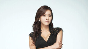 [단독] 현영, 네살 연상 금융회사 임원과 열애