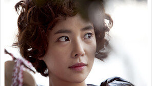 [더우먼동아 스타 헤어] 숏컷이 대세! ③ 황정음 ‘베이블리 펌’