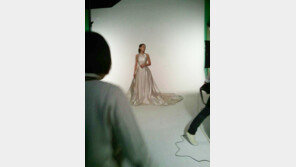 다나, 웨딩드레스 입고 결혼하나? “여신강림, 아름다워!”