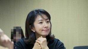 김희애, 20대도 울고 갈 피부 ‘일상서도 놓치지 않아’