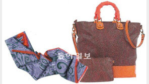 [설선물]아내 목에는 실크 스카프, 딸 손엔 뱀부 백