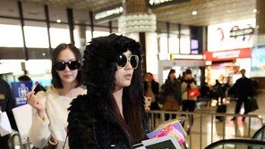 [포토] 씨스타 보라, ‘추위+패션’ 두 마리 토끼 잡기