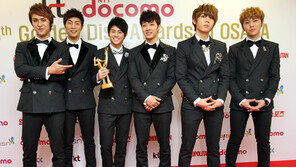 [포토] 비스트, 본상+K-POP 아이콘상…골든디스크 2관광