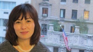 ‘샤넬백 논란’ 공지영, “액수 절대 못 밝히는 핸드백”