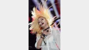 [포토] NS윤지, 파격 시스루룩… 속옷 보일 기세~