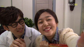 ‘하이킥’ 윤계상, 백진희 바라보는 ‘달달 눈빛’