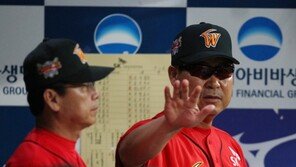 채찍 든 ‘헐크’ 이만수 감독  “이호준·박진만 전훈 오지마”