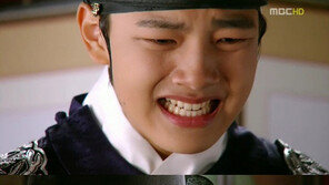 ‘해품달’ 임시완, “좋아하니까” 여진구 고백에 화들짝!