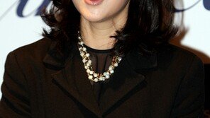 [포토] 나승연 대변인, 형광등 100개 필요없는 자체발광 미모