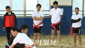 [오늘의 채널A]심권호 vs 양준혁, 소개팅-식사 ‘내기 씨름’