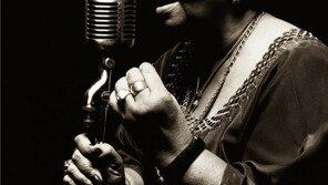 [잇 뮤직] ‘맨발의 디바’ 세자리아 에보라 추모 베스트 ‘에센셜…’