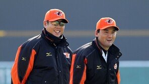 단체생활 첫 걸음, 박찬호 “친근하게”