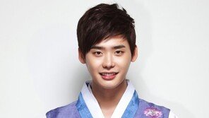 ‘하이킥’ 이종석, 생애 첫 꽃도령 한복 자태 “새해 인사 받으세요~”