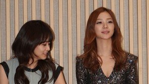 [포토] 류현경-김규선, 초미니에 아찔함 ‘비상’