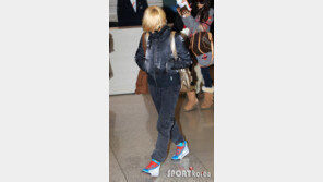 [포토] 소녀시대 써니, 자체 얼굴 비공개…민낯 때문?