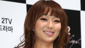 [포토] 효린, 볼륨 강조 파격 드레스 ‘시원해요’