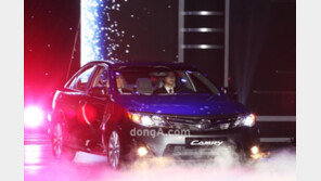 연비 23.6km/ℓ 뉴캠리, “그랜저 넘어 서겠다” 