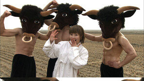 낸시랭, 몸짱 황소들 사이에서 행복 미소? ‘깜짝’