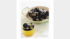 [더우먼동아 메인 요리] 푸드 디렉터 신영섭과 함께~ 르크루제 무쇠 주물 냄비 ‘홍합화이트크림찜’