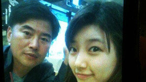 [스타 온라인] 미쓰에이 수지&아빠…“입술이 닮았네요”