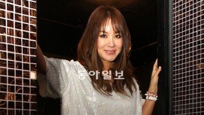 [O2플러스/커버스토리]‘댄싱퀸’ 엄정화 “정려원이 올케? 대환영이죠~!”