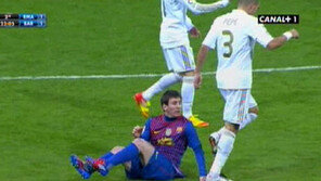 페페, 고의로 메시 손 밟았다? 징계 위기