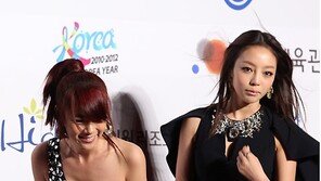 [포토] ‘서울가요대상’ 카라 한승연, 가리고 숙이고…‘노출 비상’