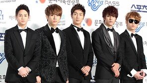 [포토] ‘서울가요대상’ 비스트, 턱시도 완벽소화…이기광은 어디에?