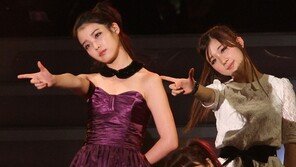 [포토] ‘서울가요대상’ 아이유, 성숙미 과시? 망사스타킹 깜짝