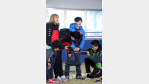 ‘원조 아이돌’ 문희준, 내복 굴욕 “벗어야 할 때를 알기에 벗었다”