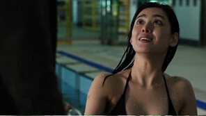 ‘악인은 너무 많다’ 송지은, 아찔 비키니 장면 새삼 화제