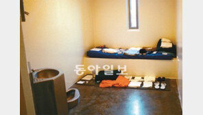 관타나모 미군기지, 불량죄수 1~3분 단위로 감시… 모범수엔 닌텐도 게임도 허용