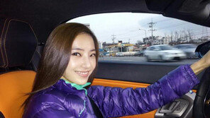 한채영, 람보르기니 타고 드라이브 ‘해피뉴이어’