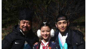 임시완, ‘해품달’ 연우네 가족사진 공개