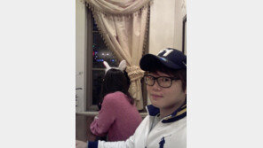 ‘애정남’ 최효종, 여자친구 뒷모습 공개… “참 애매 합니다잉~”