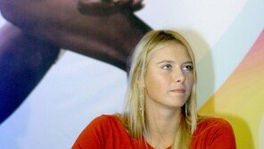 샤라포바, 호주오픈 4강 합류… 마카로바에 완승