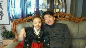 황혜영, 한복입고 남편과 셀카 ‘화려한 인테리어’