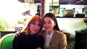 장윤주, 5대5 정갈한 가르마 완벽 소화 ‘고운 자태’