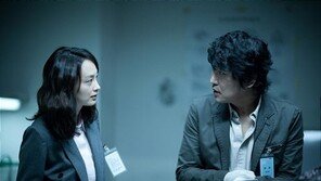 송강호·이나영의 ‘하울링’ 개봉 연기, 왜?