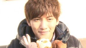 [채널A] 야채가게 총각 지창욱, 시청자들에 한턱 쏜 사연