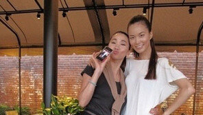 톱모델 장윤주, 179cm 모델 앞에선 ‘꼬마 굴욕?’