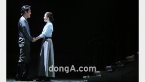 [포토] 홍광호-전미도, 애틋한 사랑