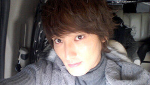 강타, 근황 사진…꽃미모는 여전 ‘나이 거꾸로 먹나’