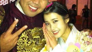 [스타 온라인] 개그맨 김지호 품에 아이유 쏙…“아∼ 안돼”