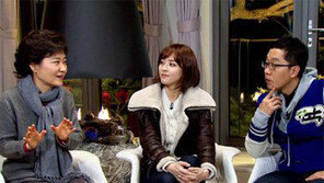 벽돌격파와 수첩 사이…문재인에겐 있고 박근혜엔 없었던 3가지