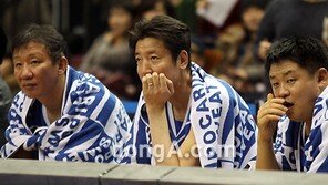 [포토]‘그저 경기만 바라만 보고 있지’