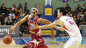 [포토]문태영 ‘걸음아 나살려라’