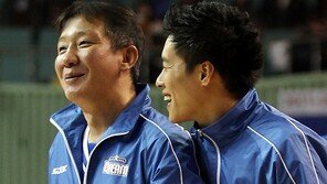 [포토]우지원 “감독님 옛날 생각 나시죠?”