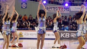 [포토] 레전드 치어리더, 다시 농구장에 서다